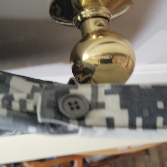 NEW in Packaging Orvis Trout Bum Roll Up or Full Length Digital Camo Pant 4 sz - Picture 10 of 14